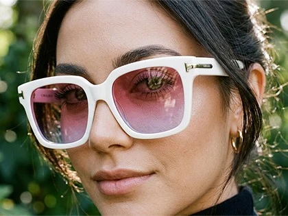 young-woman-white-acetate-cateye-pink-lavender-gradient-lenses young-woman-white-acetate-cateye-pink-lavender-gradient-lenses